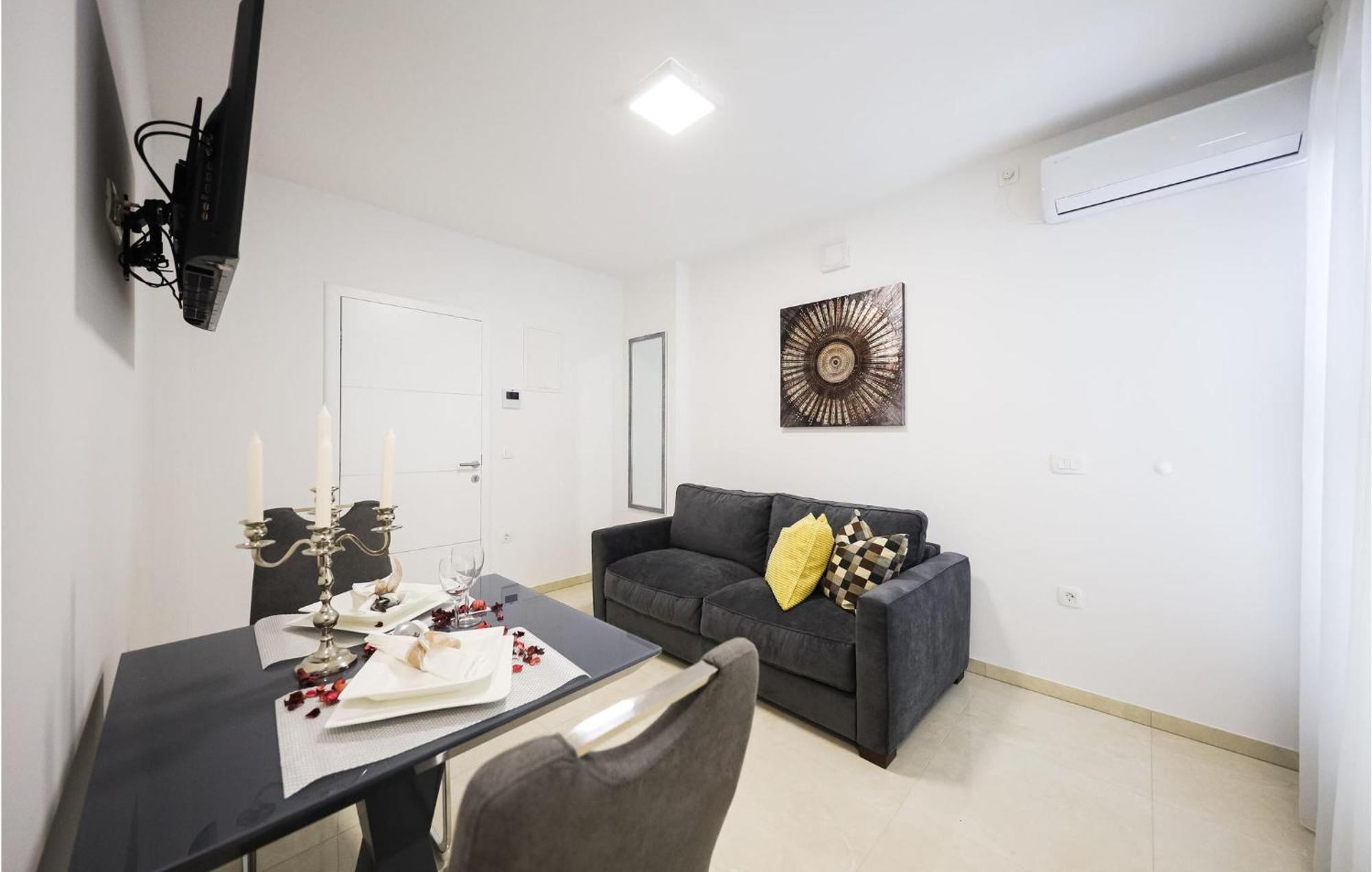 Lovely Apartment In Zadar With Wifi Zewnętrze zdjęcie